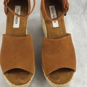 Steve Madden Jayden wedge size 9.5